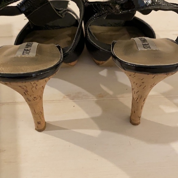 Steve Madden ECLARE Peep Toe Patent Sandal - Picture 4 of 4